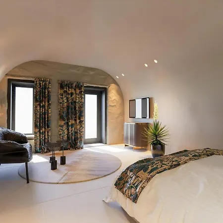 Magical Santorini 1 Bedroom Serenity Private Pool Mesmerizing Sea Views Finikia Villa *